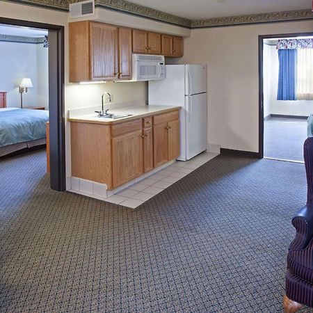 Country Inn & Suites By Radisson, Lansing, Mi Δωμάτιο φωτογραφία