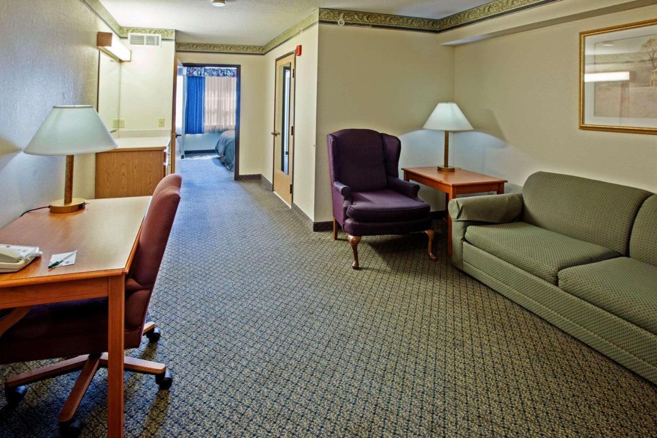 Country Inn & Suites By Radisson, Lansing, Mi Εξωτερικό φωτογραφία