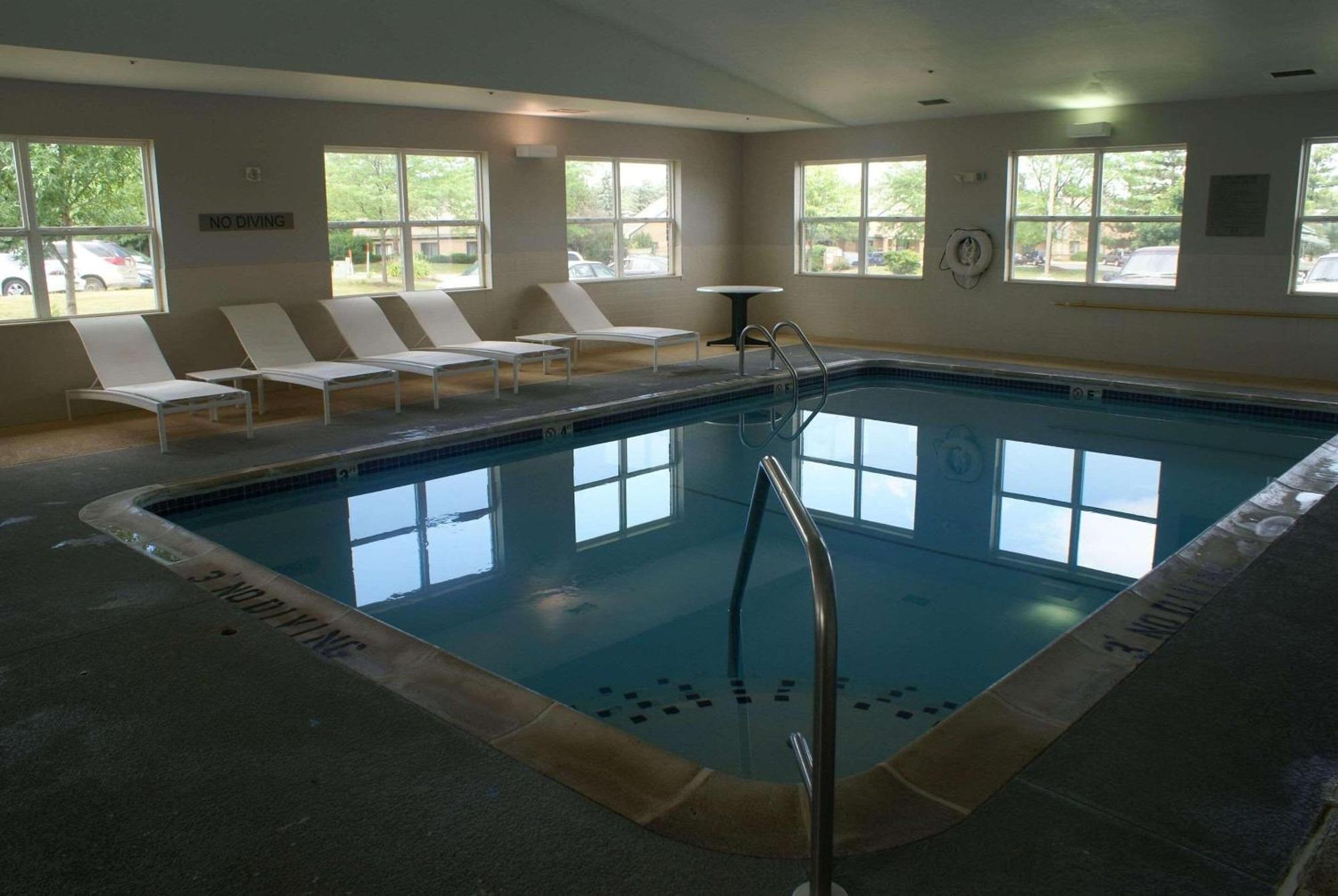 Country Inn & Suites By Radisson, Lansing, Mi Εξωτερικό φωτογραφία