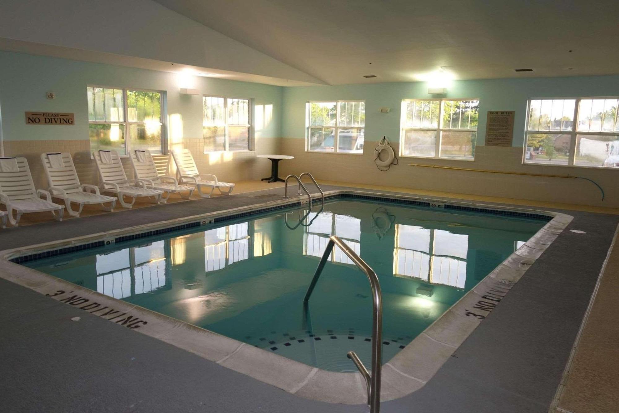 Country Inn & Suites By Radisson, Lansing, Mi Εξωτερικό φωτογραφία